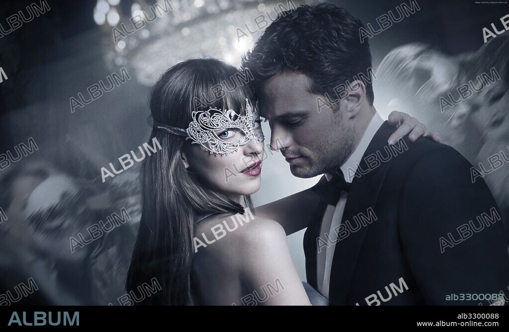 DAKOTA JOHNSON and JAMIE DORNAN in FIFTY SHADES DARKER, 2017, directed by JAMES FOLEY. Copyright UNIVERSAL PICTURES.