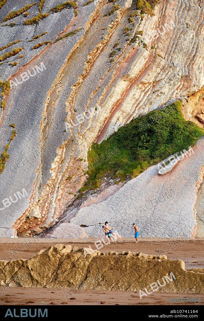 Flysch, Itzurun Beach, Zumaia, Gipuzkoa, Basque Country, Spain, Europe.