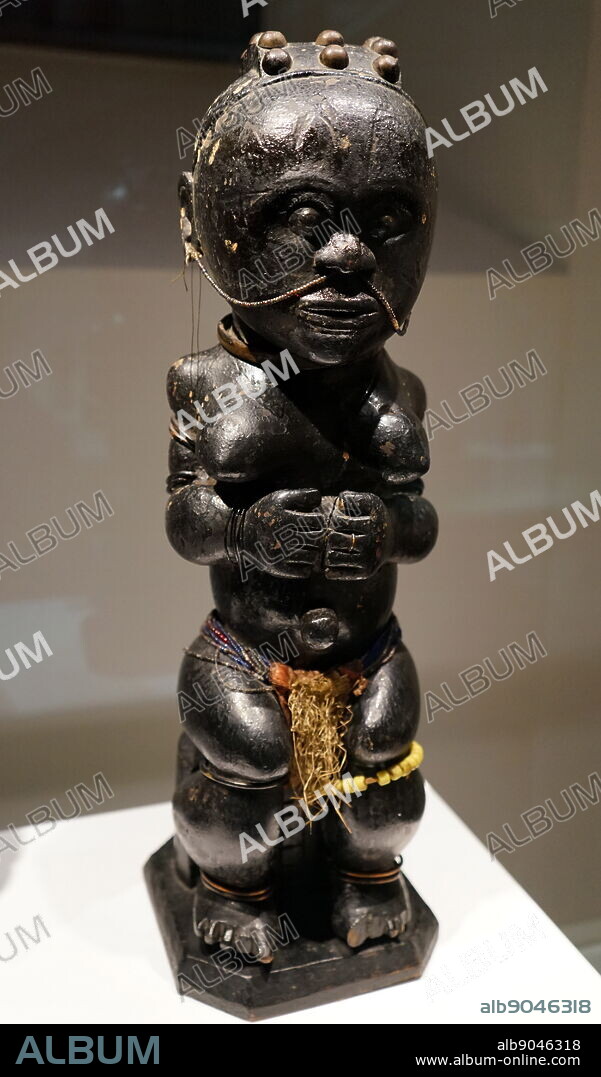 Wooden guardian figure, eyema Byeri; Fang tribe; Okak group; Equatorial Guinea, West Africa.