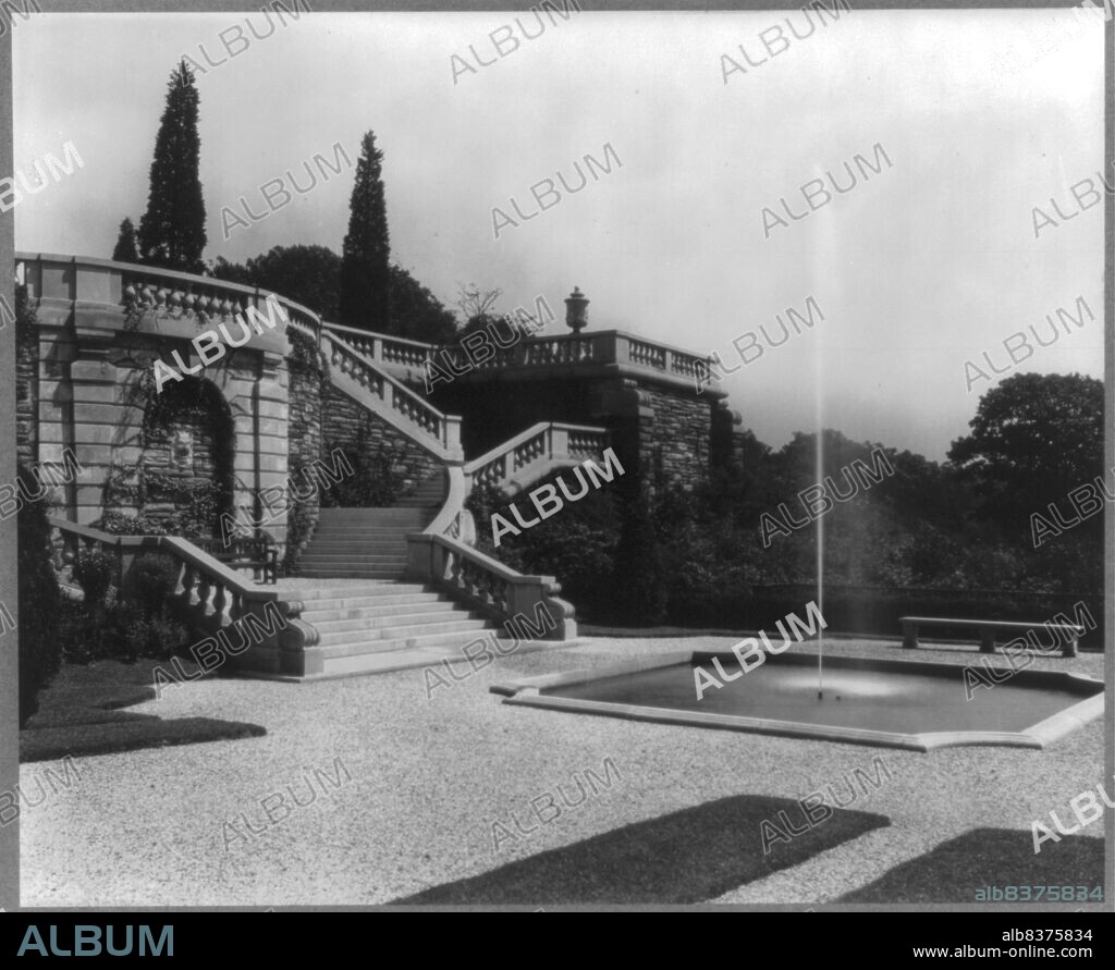 FRANCES BENJAMIN JOHNSTON. Whitemarsh Hall, Edward Townsend Stotesbury house, Wyndmoor, Pennsylvania, 1922 or 1923. House architecture: Horace Trumbauer, completed 1922. Terrace Landscape: Jacques-Auguste-Henri Gre´ber.