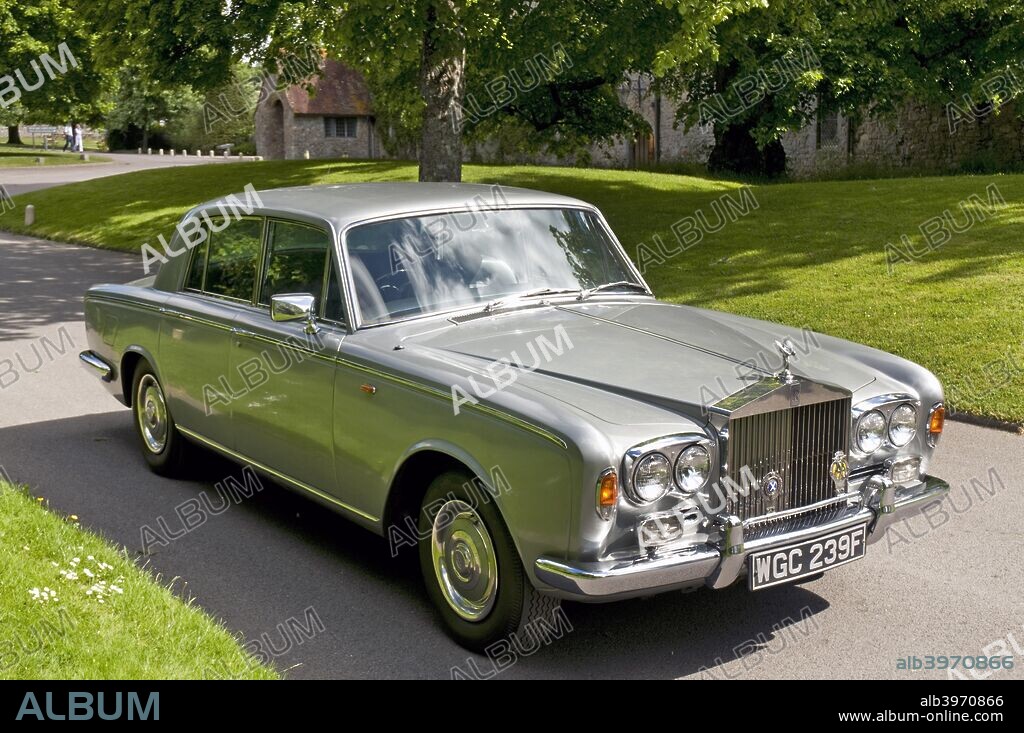 1968 Rolls Royce Silver Shadow.