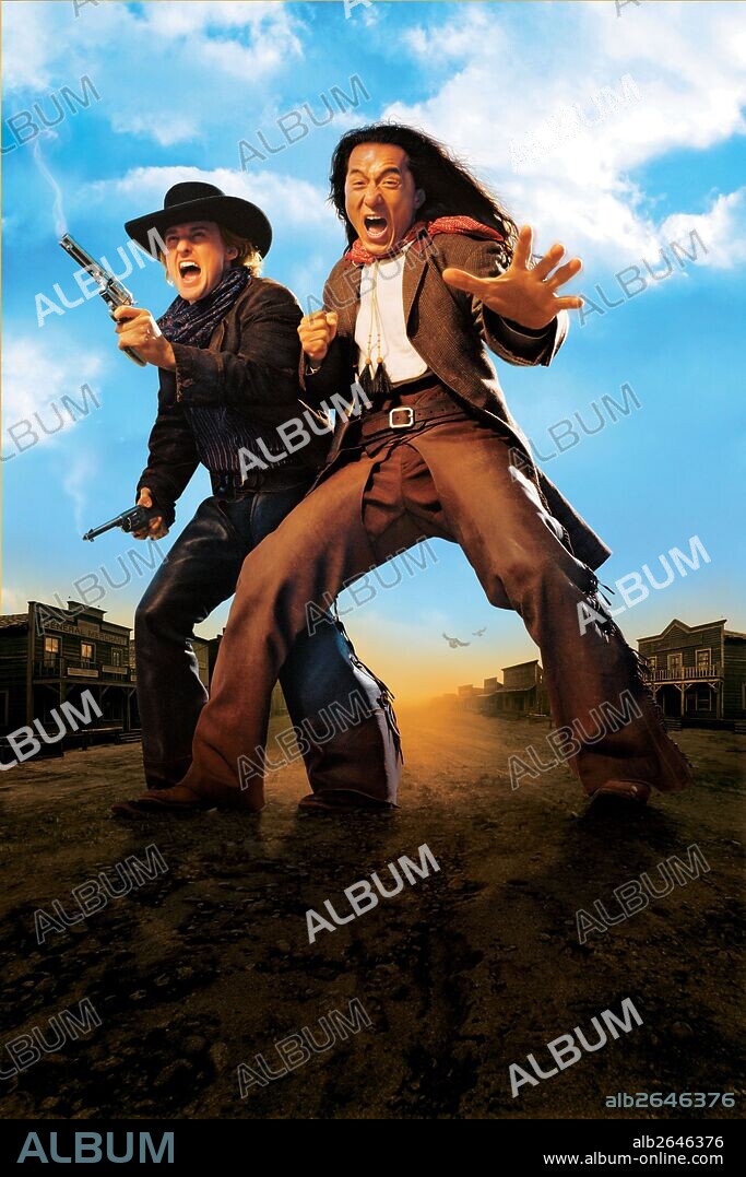 JACKIE CHAN and OWEN WILSON in SHANGHAI NOON, 2000, directed by TOM DEY. Copyright TOUCHSTONE PICTURES.