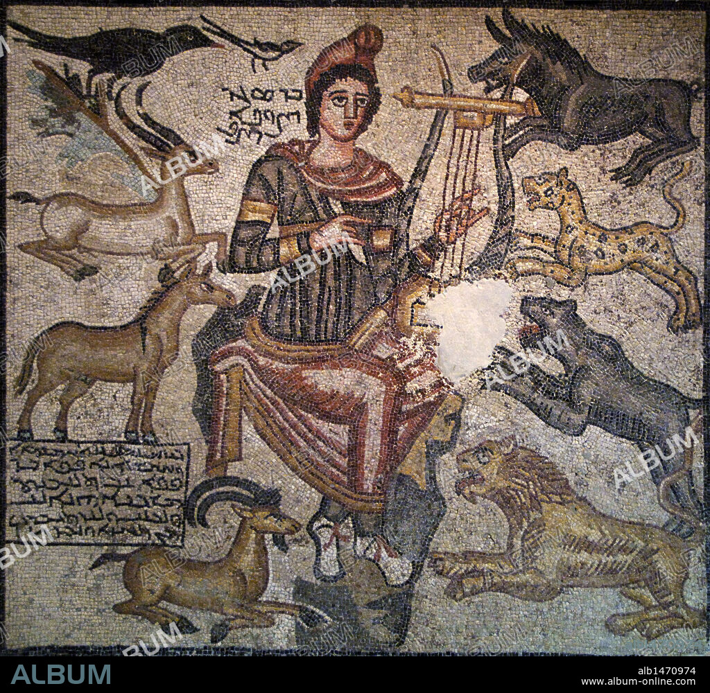 ORFEO. Hijo de Eagro y de la musa Calíope. Músico y poeta. MOSAICO ROMANO CON LA REPRESENTACION DE ORFEO AMANSANDO ANIMALES SALVAJES. Fechado en el 194, formaba parte del pavimento de una edificación romana. Cercanías de Edessa. Museo de Arte de Dallas (Dallas Museum of Art). Estado de Texas. Estados Unidos.