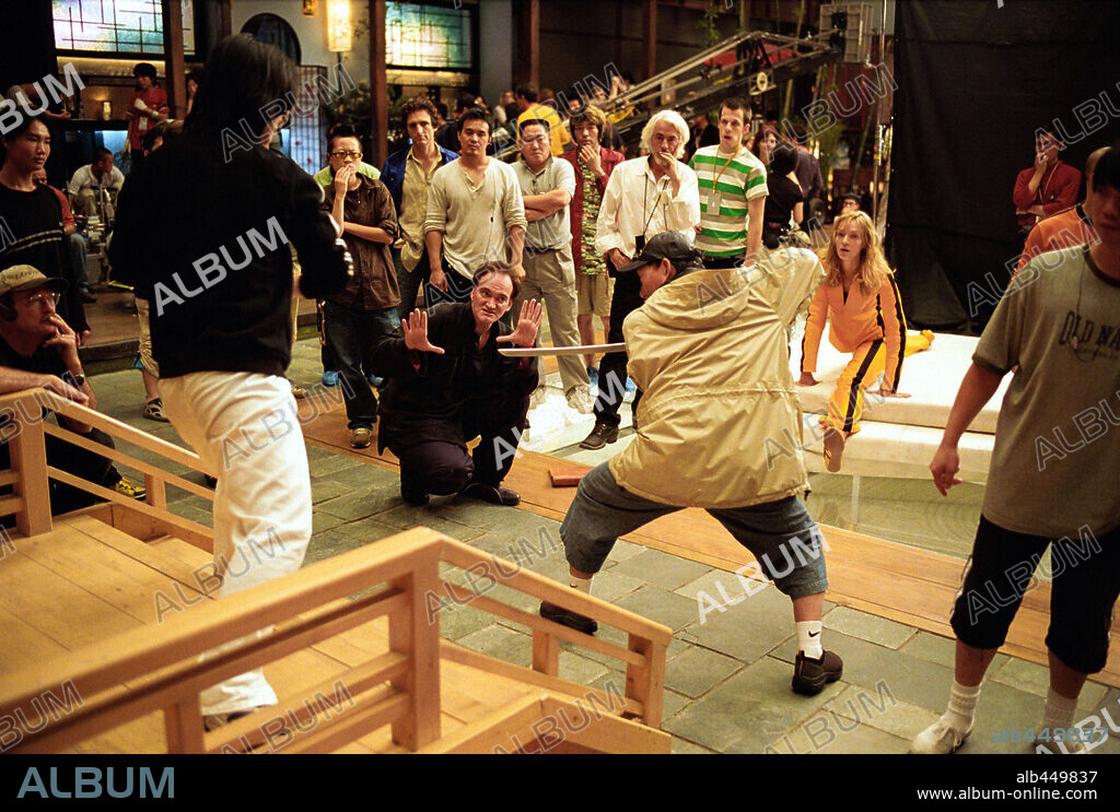 QUENTIN TARANTINO und UMA THURMAN in KILL BILL: VOL. 1, 2003, unter der Regie von QUENTIN TARANTINO. Copyright MIRAMAX.