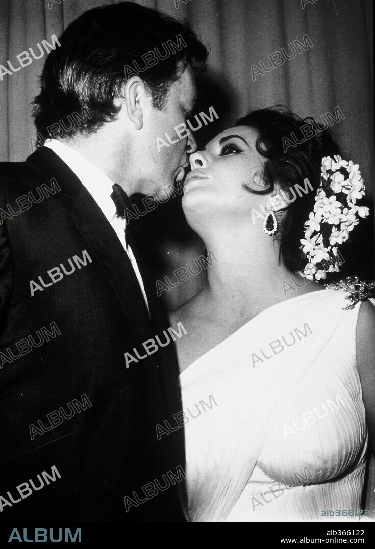 ELIZABETH TAYLOR und RICHARD BURTON. 1964
