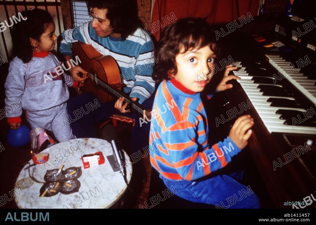Camarón con sus hijos Gema y Luis.
