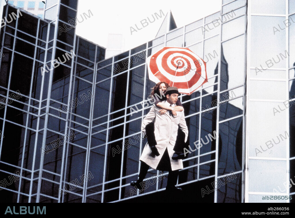 JOELY FISHER and MATTHEW BRODERICK in INSPECTOR GADGET, 1999, directed by DAVID KELLOGG. Copyright WALT DISNEY PICTURES / MASI, FRANK.