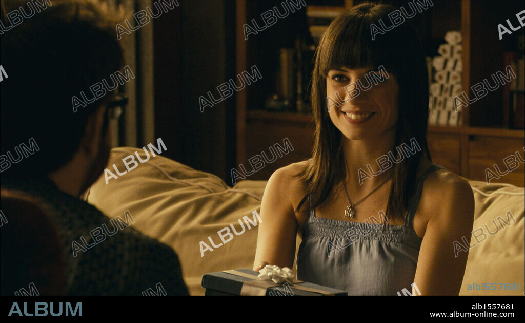 MIREN IBARGUREN in ESTAS AHI?, 2011, directed by ROBERTO SANTIAGO. Copyright MOTION INVESTMENT GROUP.
