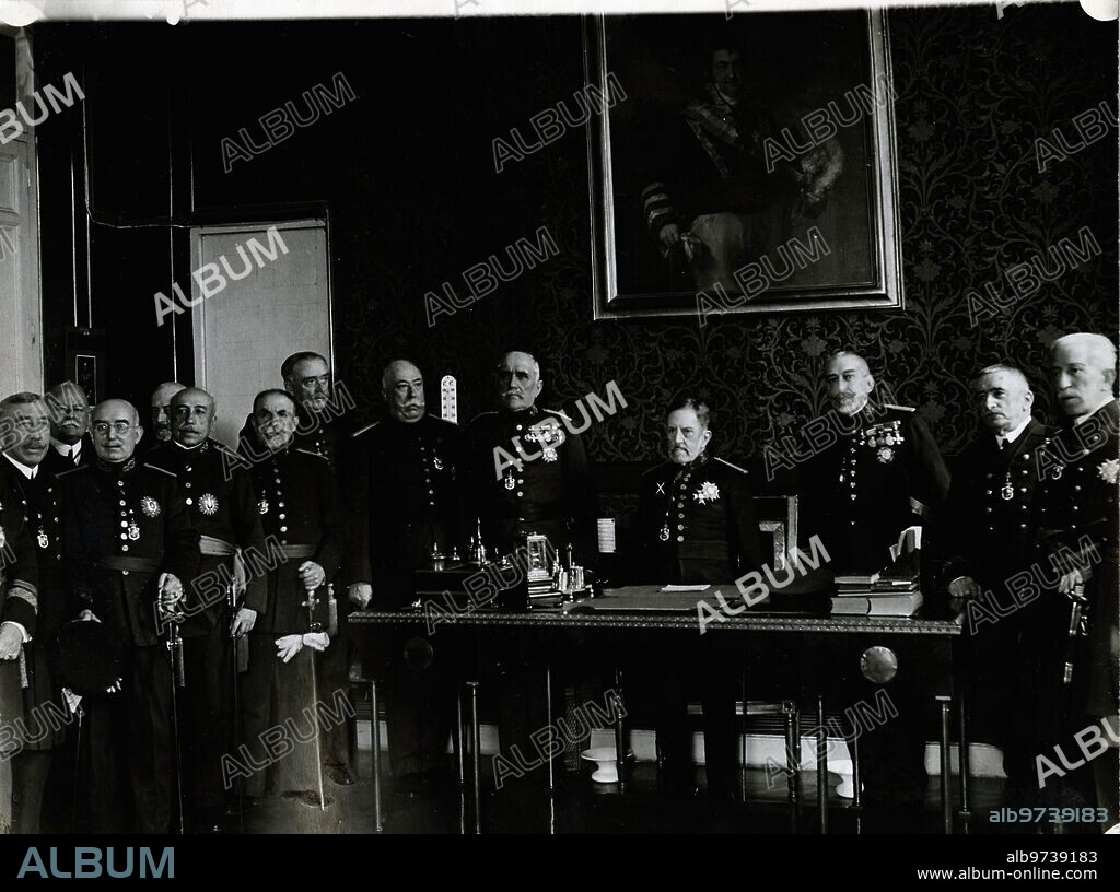 March 1924. Madrid. In the Ministry of War. The Supreme Council of War and Navy meeting on the occasion of the inauguration by General Weyler (x) of the position of President of said High Court.
