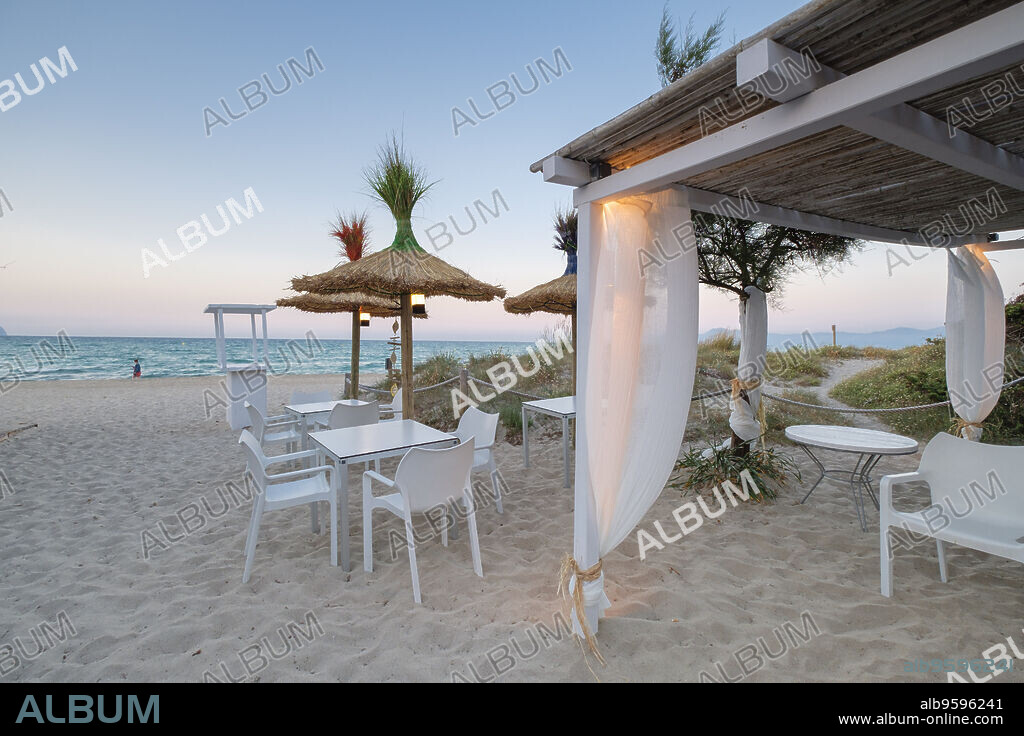 chiringuito de playa, La Ponderosa, casetas des Capellans, Can Picafort, bahia de Alcudia, Mallorca, balearic islands, spain, europe.