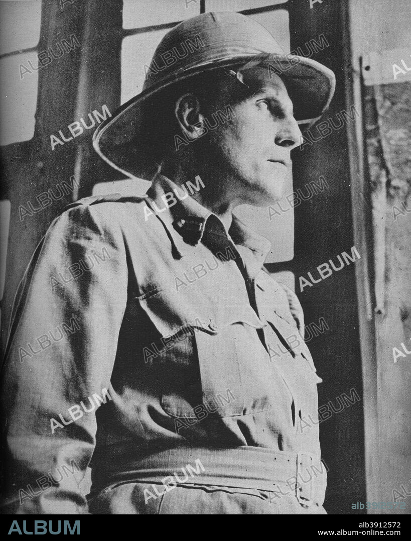 'Wingate, Captain of the Chindits', 1943-44. Major General Orde Charles Wingate (1903-1944), British Army officer known for creating special military units in Palestine in the 1930s, and in Abyssinia, Sudan and Burma during World War II. From The War Illustrated Volume 7 edited by Sir John Hammerton. [The Amalgamated Press Ltd, London, 1943-44].