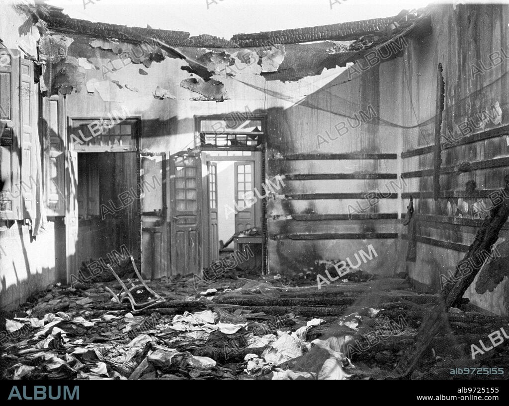 Noviembre 1916. Incendio en las cuarenta Fanegas. Estado en que Quedó la sala de costura de la enfermería del colegio de Guardias Jóvenes de la Infanta María Teresa.