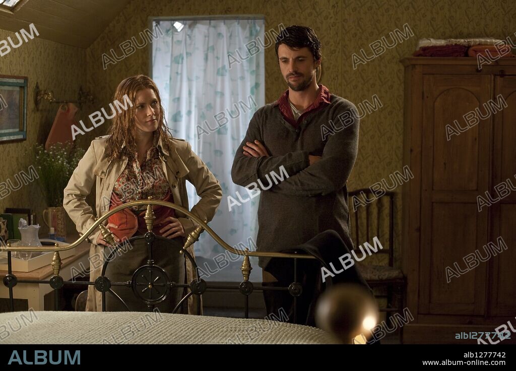 AMY ADAMS and MATTHEW GOODE in LEAP YEAR, 2010, directed by ANAND TUCKER. Copyright BENDERSPINK/OCTAGON FILMS/SPYGLASS ENTERTAINMENT.