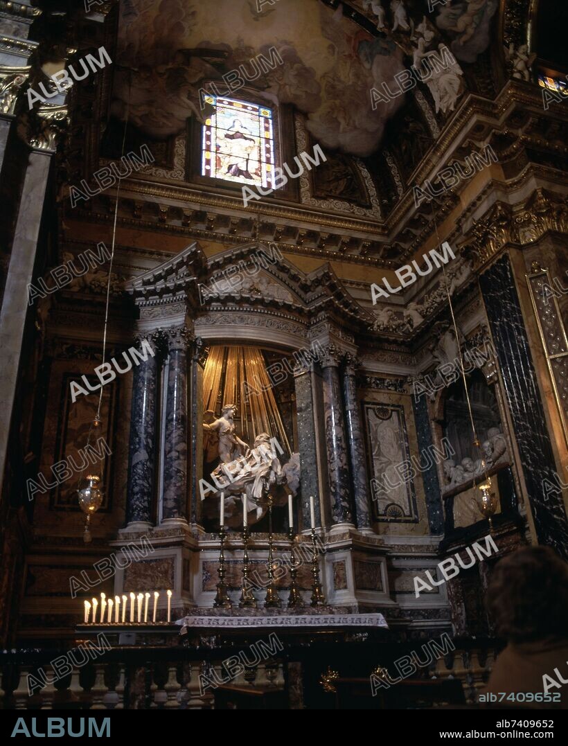 GIAN LORENZO BERNINI. INTEERIOR DE LA IGLESIA DE SANTA MARIA DE LA VICTORIA - CAPILLA CORNARO - EXTASIS DE SANTA TERESA - 1646 - BARROCO ITALIANO.