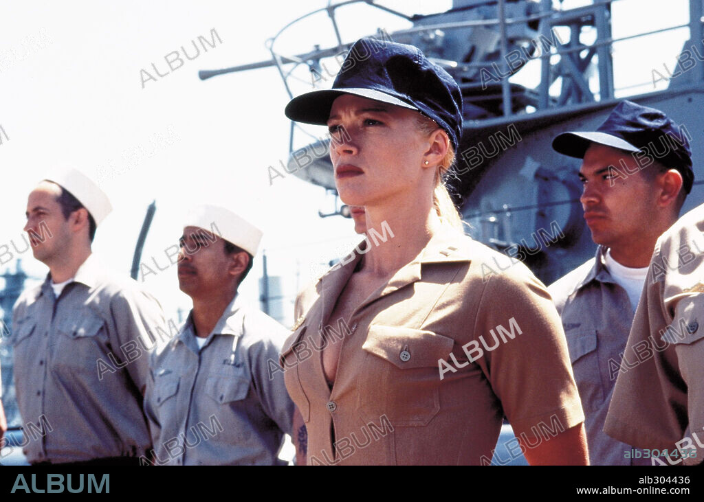 LAUREN HOLLY in DOWN PERISCOPE, 1996, directed by DAVID S. WARD. Copyright 20TH CENTURY FOX / MOSELEY, MELISSA.
