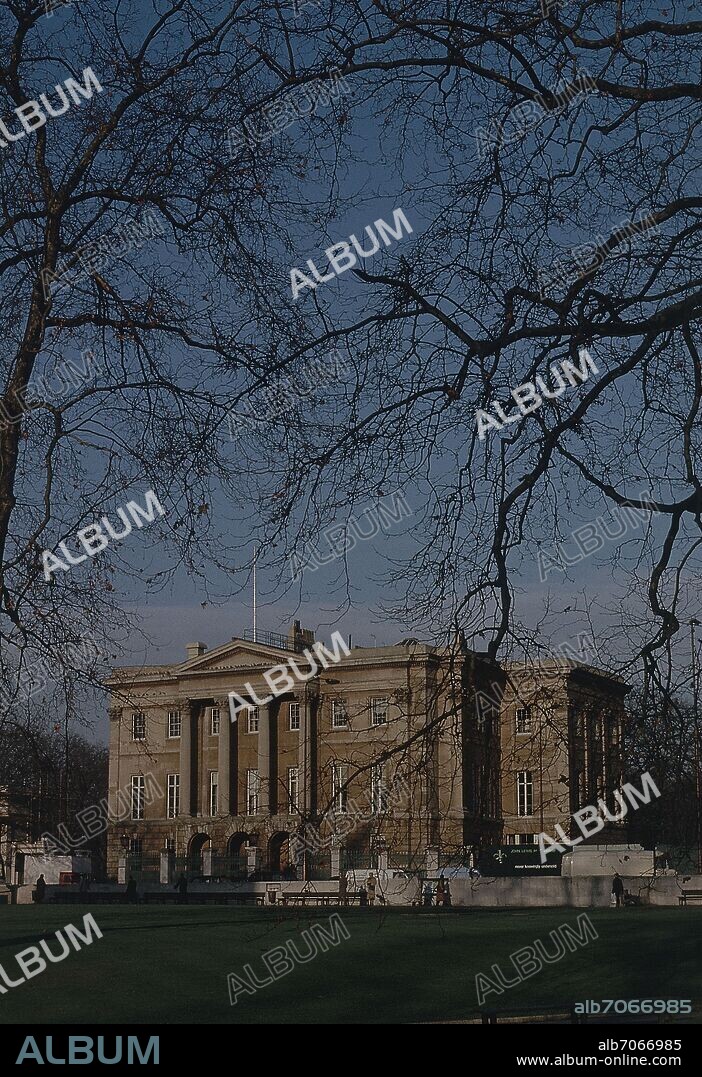 ROBERT ADAM (1728-1792). EXTERIOR-VISTA DE LA FACHADA 1771/78.