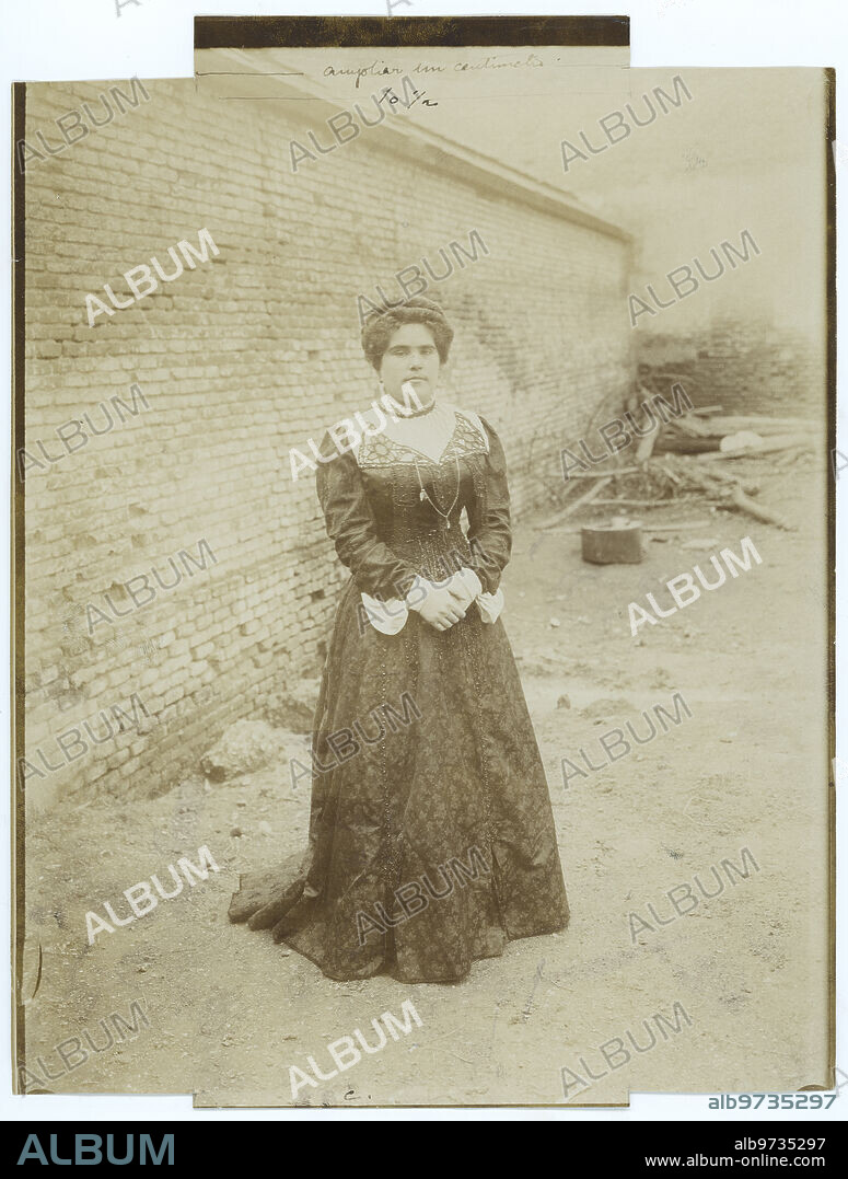 1900 (CA.). Portrait of Cecilia Aznar, author of the death of Don Manuel Pastor.