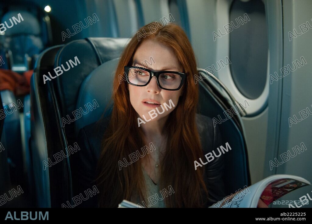 JULIANNE MOORE in NON-STOP, 2014, directed by JAUME COLLET-SERRA. Copyright UNIVERSAL PICTURES.