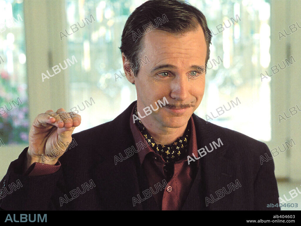 DANA CARVEY en EL MAESTRO DEL DISFRAZ, 2002 (THE MASTER OF DISGUISE), dirigida por PERRY BLAKE. Copyright HAPPY MADISON/OUT OF THE BLUE ENTERTAINMENT/REVOLUTION STUDI.