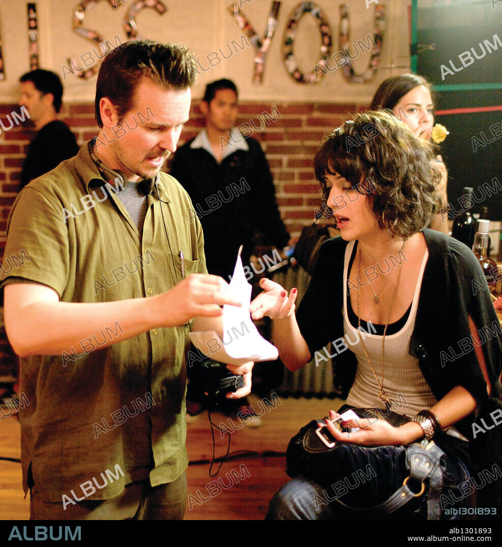 LIZZY CAPLAN and MATT REEVES in CLOVERFIELD, 2008, directed by MATT REEVES. Copyright BAD ROBOT/PARAMOUNT PICTURES.