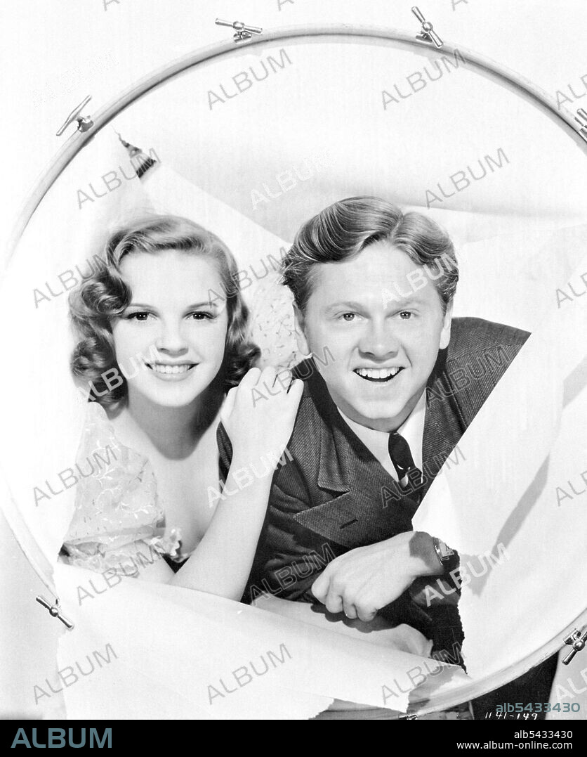JUDY GARLAND and MICKEY ROONEY in STRIKE UP THE BAND, 1940, directed by BUSBY BERKELEY. Copyright M.G.M.