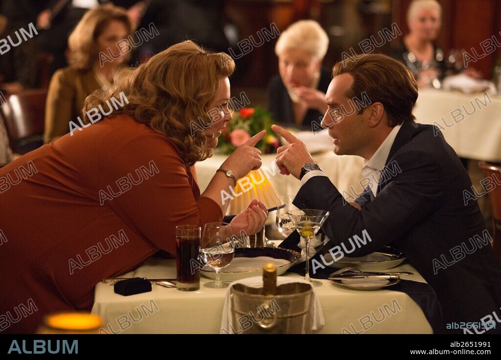 JUDE LAW y MELISSA MCCARTHY en ESPIAS, 2015 (SPY), dirigida por PAUL FEIG. Copyright FEIGCO ENTERTAINMENT/TWENTIETH CENTURY FOX.