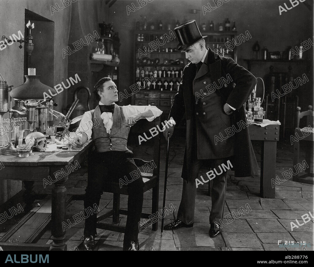 JOHN BARRYMORE en EL HOMBRE Y LA BESTIA, 1920 (DR. JEKYLL AND MR. HYDE), dirigida por JOHN S. ROBERTSON. Copyright PARAMOUNT PICTURES.