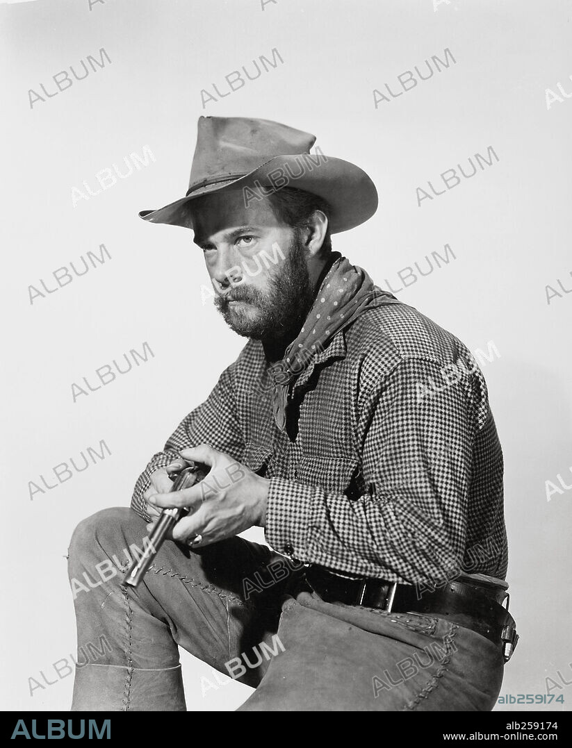HARRY MORGAN in YELLOW SKY, 1948, directed by WILLIAM A. WELLMAN. Copyright 20TH CENTURY FOX.