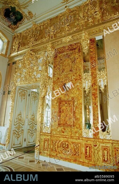 Zarskoje Selo bei St. Petersburg, Katharinen-Palast, Bernsteinzimmer. (1721-63 gearbeitet; Geschenk des preuß. Königs; seit 1944 verschollen). Rekonstruktion des Bernsteinzimmers: Teilansicht. Foto, 1997.