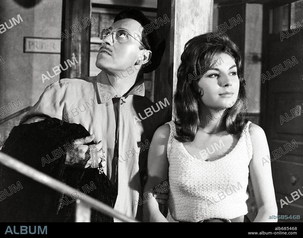 JOSE LUIS LOPEZ VAZQUEZ in UN ANGEL TUVO LA CULPA, 1960. Copyright FLORALVA-ALCOCER.