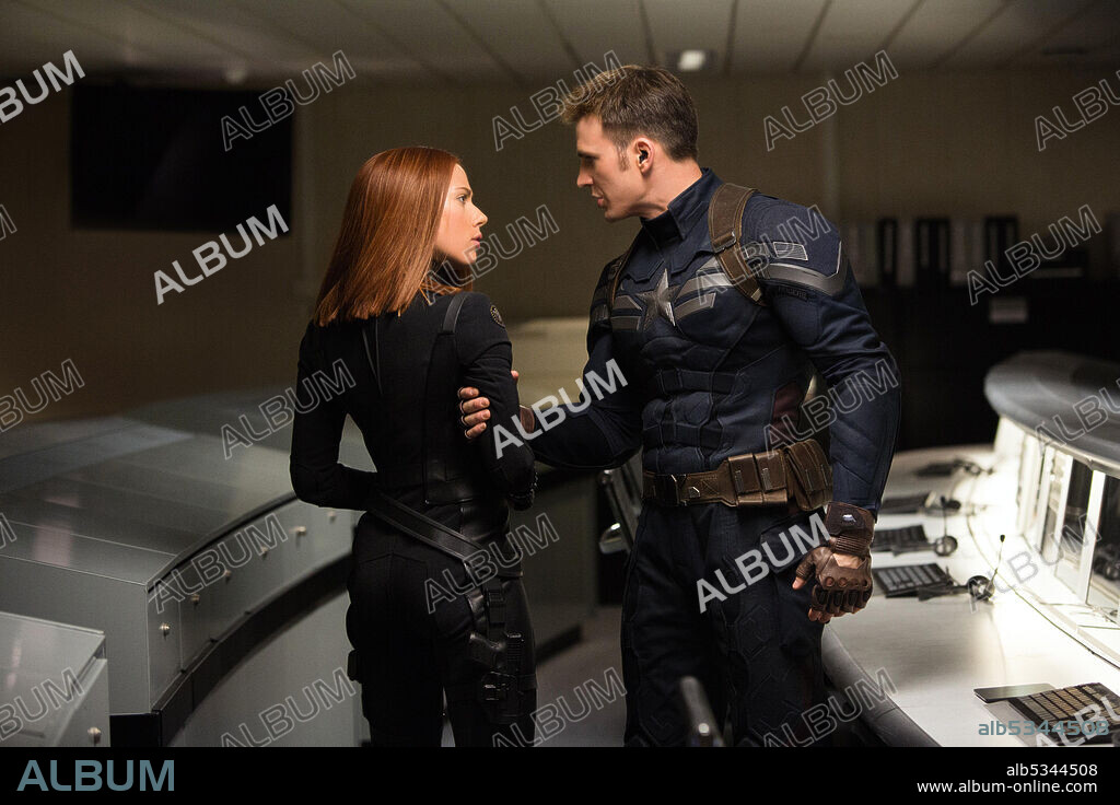 CHRIS EVANS y SCARLETT JOHANSSON en CAPITAN AMERICA: EL SOLDADO DE INVIERNO, 2014 (CAPTAIN AMERICA: THE WINTER SOLDIER), dirigida por ANTHONY RUSSO y JOE RUSSO. Copyright MARVEL STUDIOS.