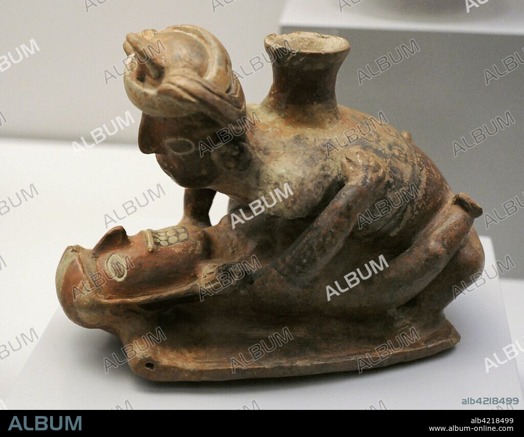 Vasija figurando una escena de coito. Cerámica pintada. Cultura Recuay, Período Intermedio Temprano (400 a. C. -300 d. C.). Perú. Museo de América. Madrid. España.