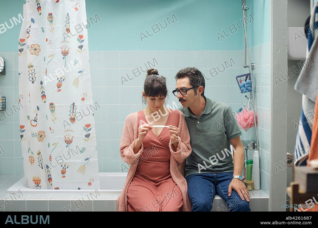 BERTO ROMERO y EVA UGARTE en MIRA LO QUE HAS HECHO, 2018, dirigida por CARLOS THERON. Copyright EL TERRAT. Temporada 2.