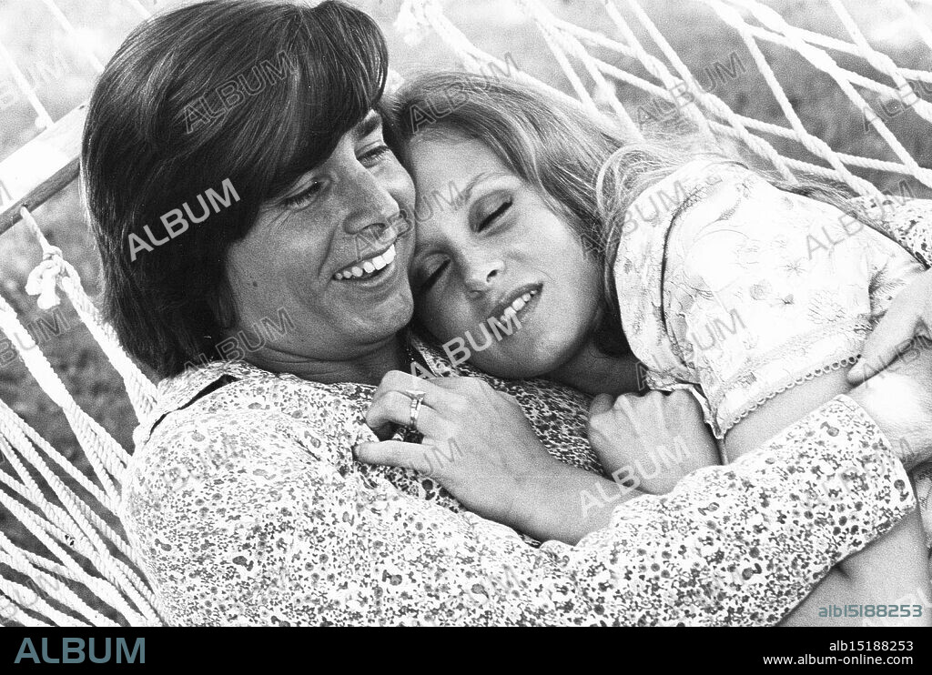 BOBBY SHERMAN, with wife PATTI CARNEL, circa early 1970's. (Credit Image: © Globe Photos/ZUMA Wire).