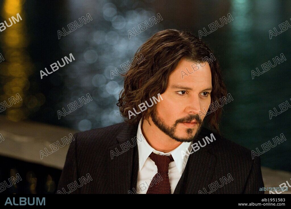 JOHNNY DEPP en THE TOURIST, 2010, dirigida por FLORIAN HENCKEL VON DONNERSMARCK. Copyright GK FILMS.