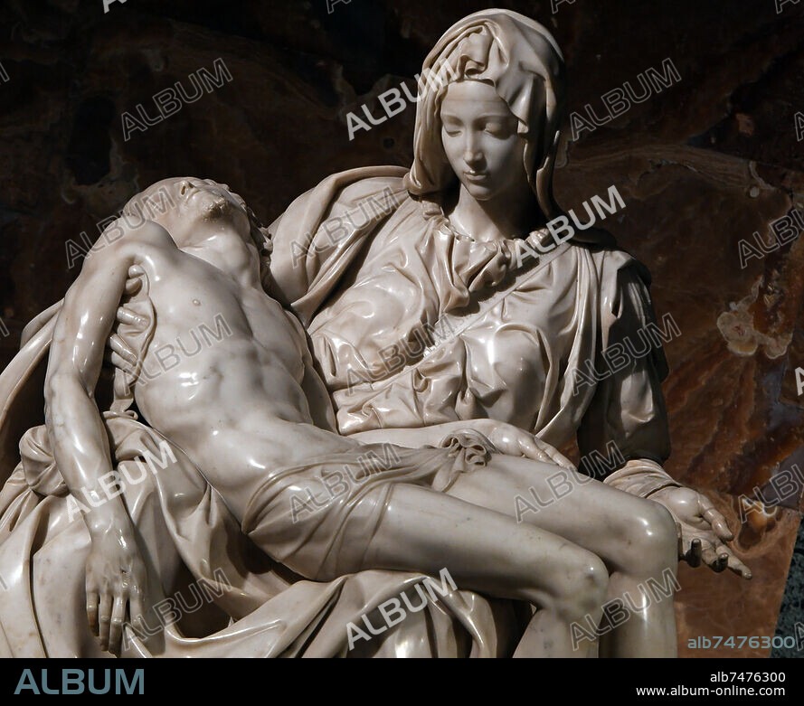 La Pietà de Michelangelo Buonarroti (1475-1564) (Michel-Ange). Le Vatican a installé, en octobre 2018, un nouveau système d'éclairage pour La Pietà, le chef-d'œuvre de marbre de Michel-Ange, situé dans la basilique Saint-Pierre au Vatican. La sculpture a été éclairée à l'aide de nouvelles lampes à LED aux tons de blanc chaud. Le nouveau système d'éclairage permettra au monde d'admirer "la beauté de la foi de Michel-Ange". La sculpture de la Renaissance, créée par le jeune Michel-Ange entre 1497 et 1499, représente le corps de Jésus bercé par sa mère Marie après la Crucifixion. Sculptée dans le marbre de Carrare, La Pietà se trouve dans la première chapelle à droite de l'entrée de Saint-Pierre. C'est la seule sculpture que Michel-Angé ait jamais signée. Le travail a été confié à Michelangelo Buonarroti, alors âgé de 23 ans, pour décorer la tombe du cardinal français Jean de Bilhères-Lagraulas. Sculpture en marbre de Carrare. 174 × 195 × 69 cm.