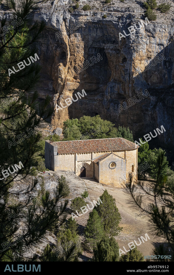 Ermita de San Bartolomé, Siglo XII, Parque Natural del Cañón del Río Lobos, Soria, Comunidad Autónoma de Castilla, Spain, Europe.