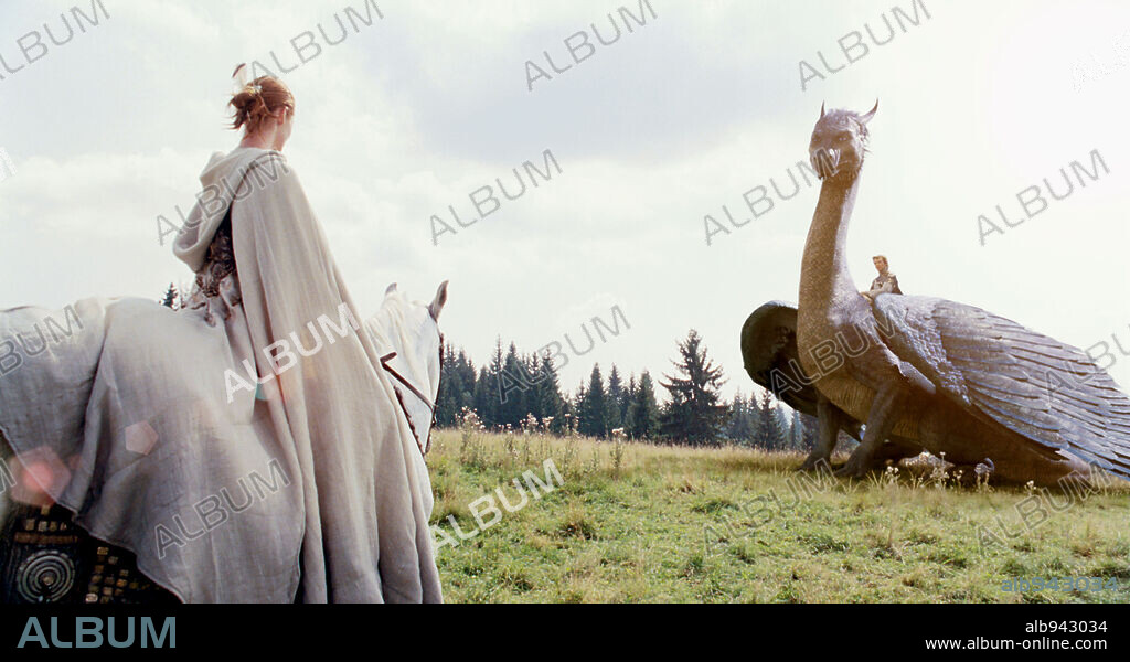 ED SPELEERS und SIENNA GUILLORY in ERAGON, 2006, unter der Regie von STEFEN FANGMEIER. Copyright 20TH CENTURY FOX.