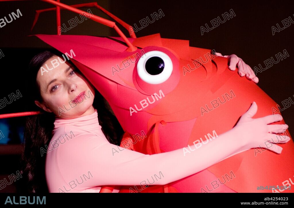 ISABELLA ROSSELLINI in ISABELLA ROSSELLINI'S GREEN PORNO LIVE, 2015, directed by JODY SHAPIRO. Copyright Sundance Productions.
