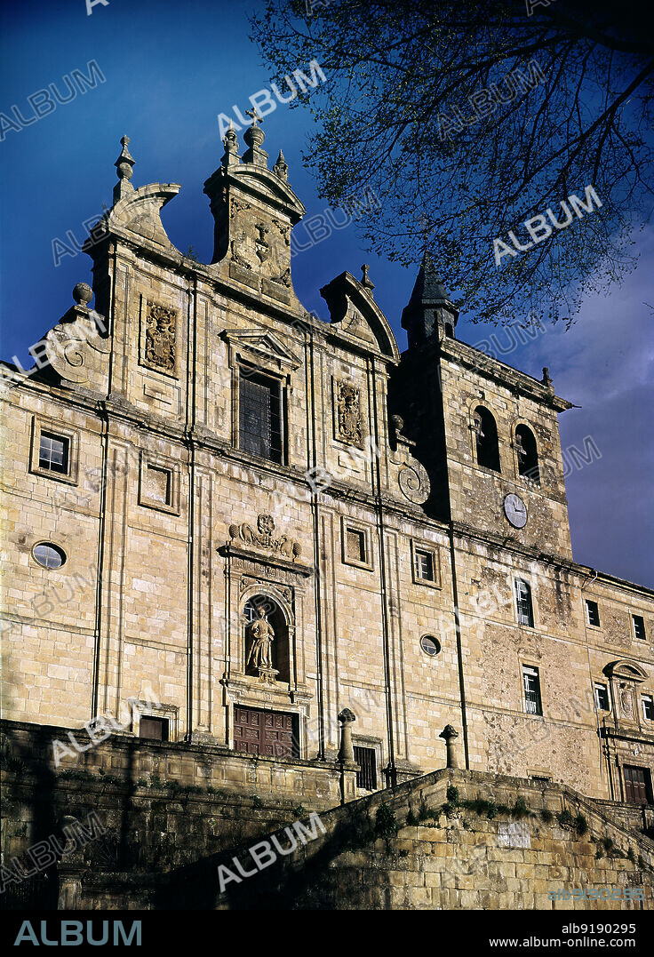 FACHADA DE LA IGLESIA DE SAN NICOLAS - SIGLO XVII -ARQUITECTURA BARROCA ESPAÑOLA.
