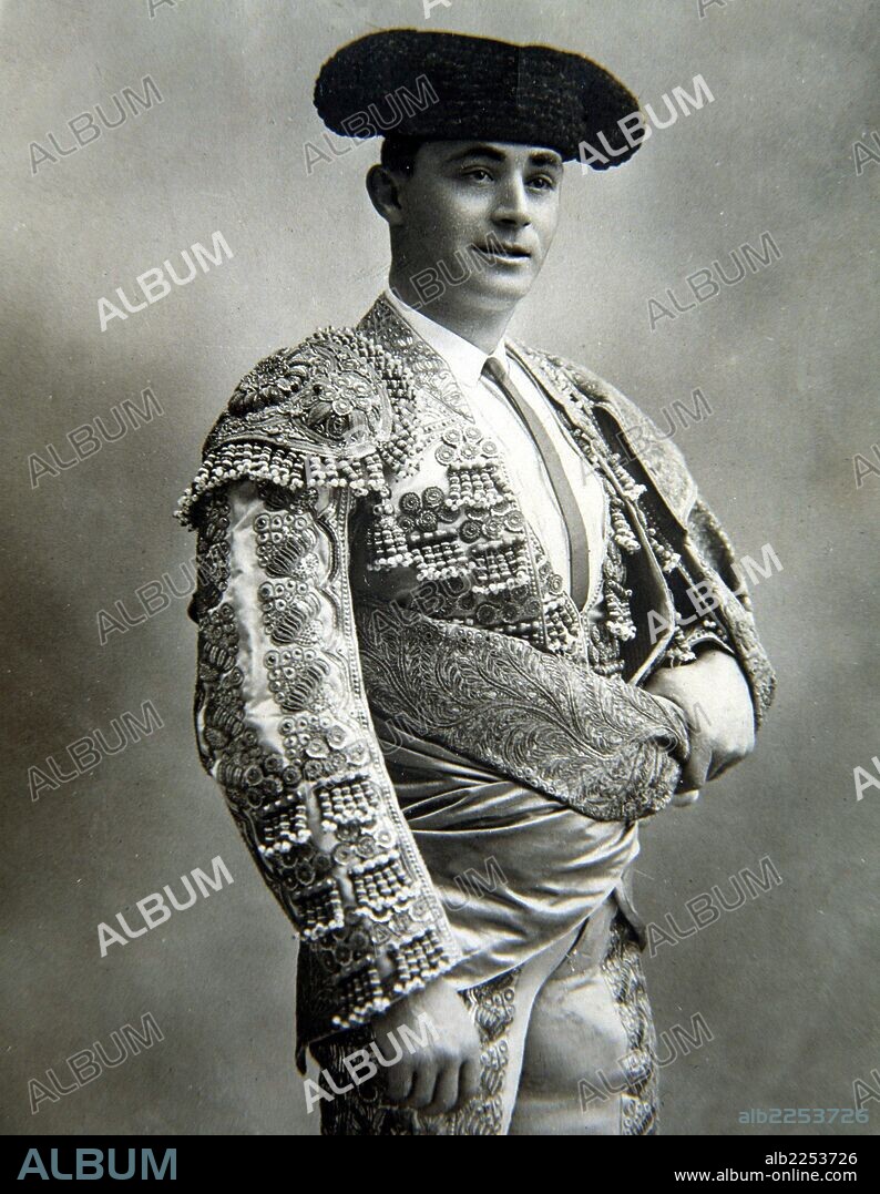 RAFAEL GONZALEZ MADRID. MACHAQUITO. MATADOR DE TOROS ESPAÑOL. CORDOBA 1880 - 1955. REPRODUCCION FOTO.