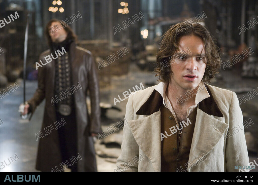 CHARLIE COX und MARK STRONG in STARDUST, 2007, unter der Regie von MATTHEW VAUGHN. Copyright DI BONAVENTURA PICTURES/INGENIOUS FILM PARTNERS/MARV FILMS/ / TILLIE, MARK.