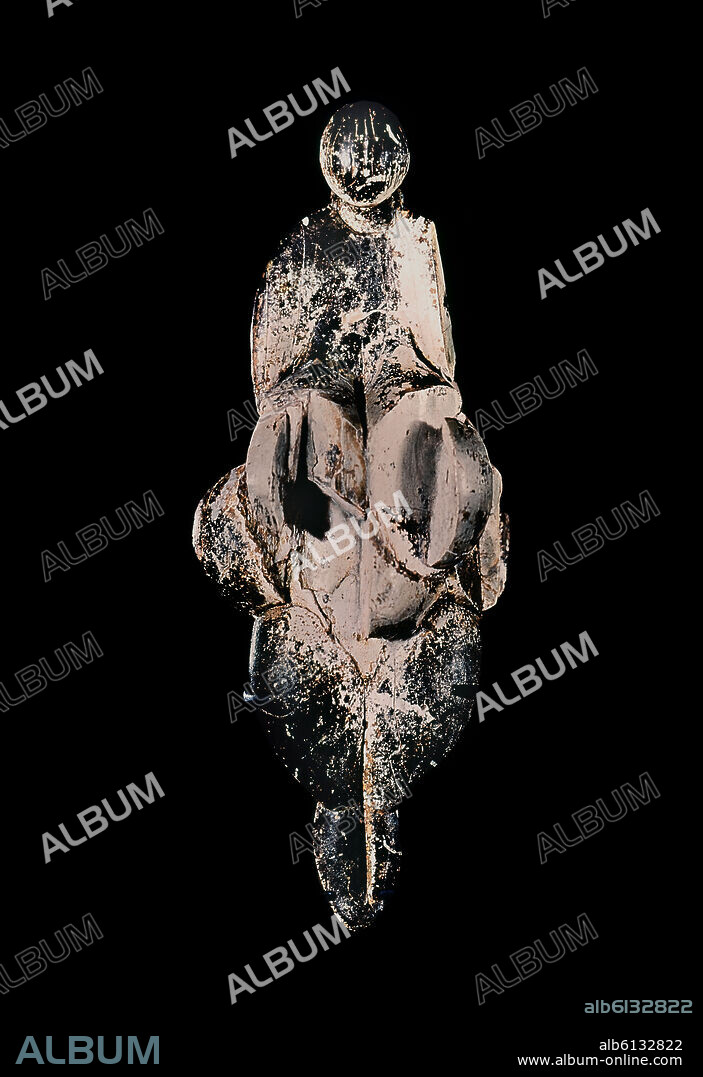 VENUS DE LESPUGUE, COLMILLO DE MAMUT DE 14,7cm.