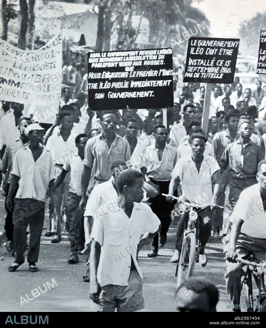 Congo, Leopoldville 1960. Congolese protesters demonstrate for independence from Belgium. .