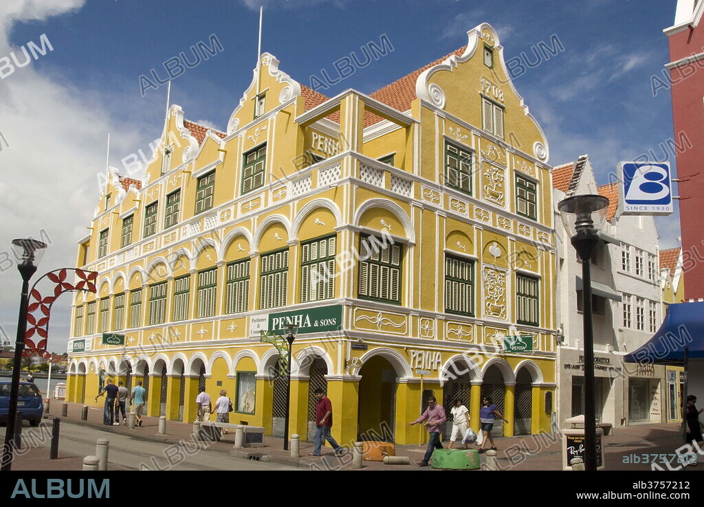Dutch style buildings in the Punda central district, Willemstad, Curacao (Dutch Antilles), UNESCO World Heritage Site, West Indies, Caribbean, Central America.