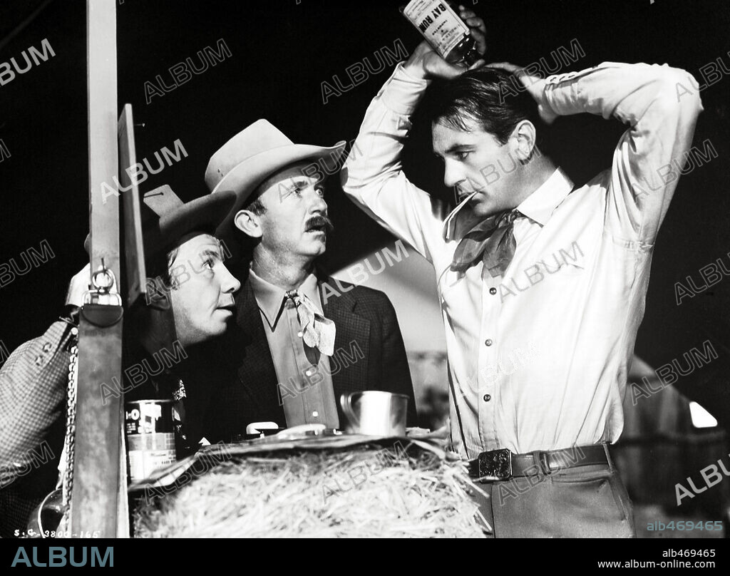 FUZZY KNIGHT, GARY COOPER and WALTER BRENNAN in THE COWBOY AND THE LADY, 1938, directed by H. C. POTTER. Copyright UNITED ARTISTS/SAMUEL GOLDWYN.