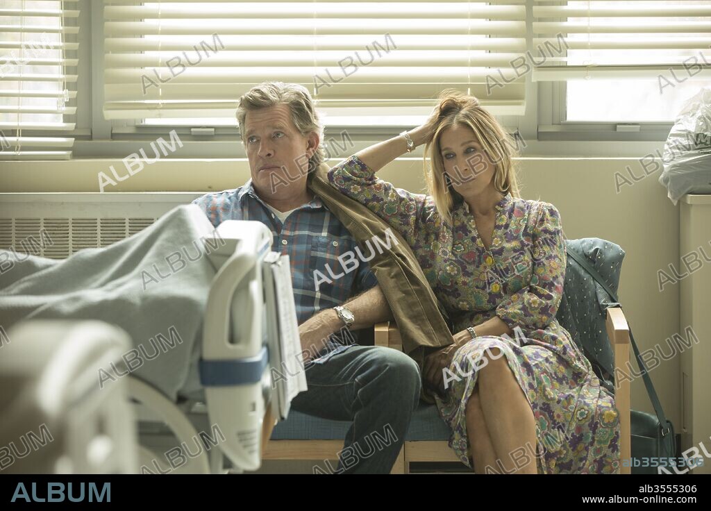 SARAH JESSICA PARKER and THOMAS HADEN CHURCH in DIVORCE, 2016, directed by SHARON HORGAN. Copyright HBO.