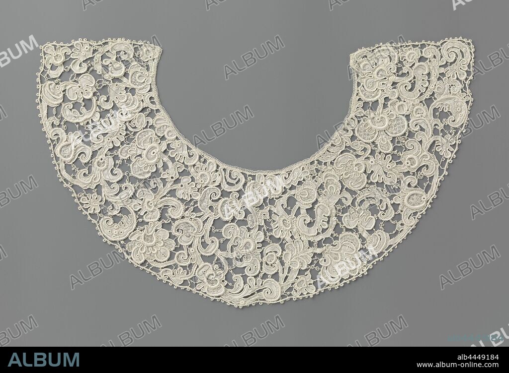 Collar with split branches, Collar of natural-colored needle lace: Venetian embossed lace. Circular model with close-fitting neckline. Large and several palmetal flowers grow on branched and split spiral vines. Open bar soil. Finished with a straight frame with arches, which are shaped like zeros., anonymous, Burano (possibly), c. 1800 - c. 1899, linen (material), Venetian raised work, w 11 cm × w 13 cm w 41 cm × c 34 cm × c 72 cm.