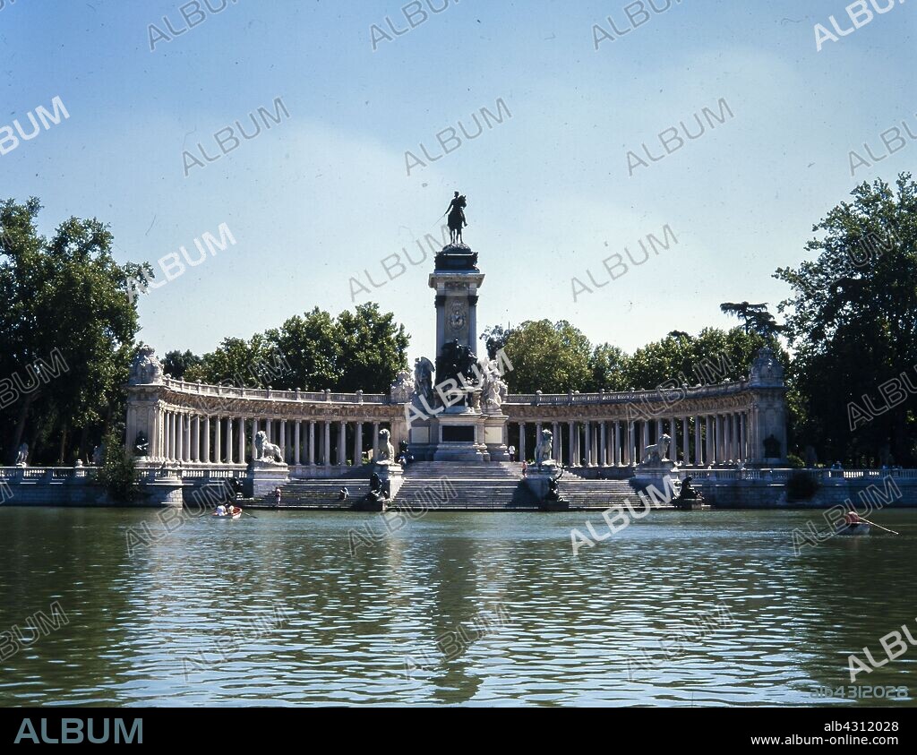 JOSÉ GRASES RIERA. José Grases Riera / Monument to Alfonso XII of Spain, Parque del Retiro, 1922.