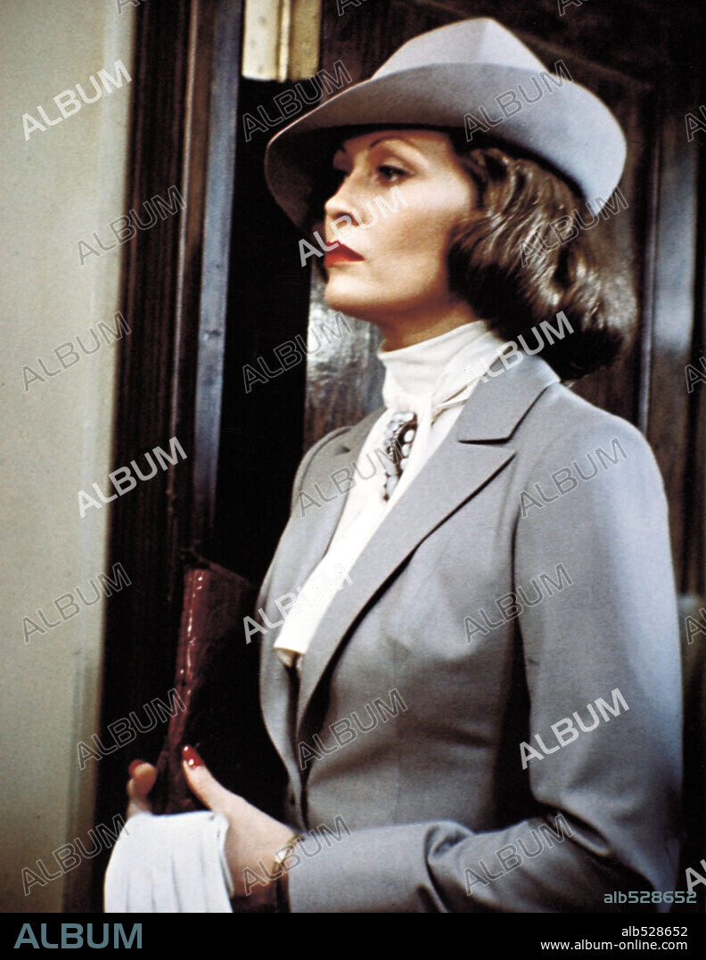 FAYE DUNAWAY dans CHINATOWN, 1974, réalisé par ROMAN POLANSKI. Copyright PARAMOUNT PICTURES.